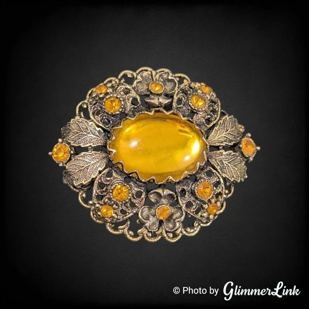 Vintage 70s Floral Leaves Autumnal Layered Ornate Filigree Oval Gold Tone Brooch